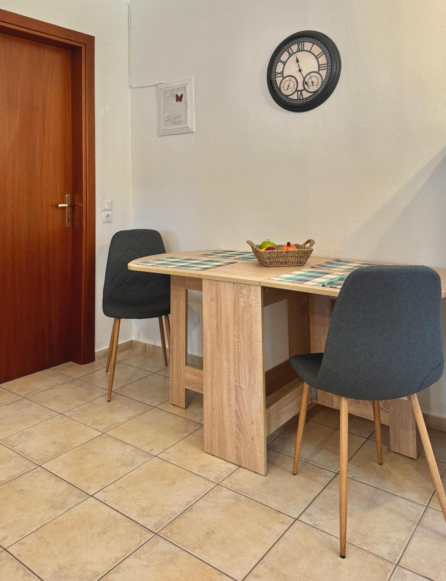 Agis Apartment Kavála ภายนอก รูปภาพ