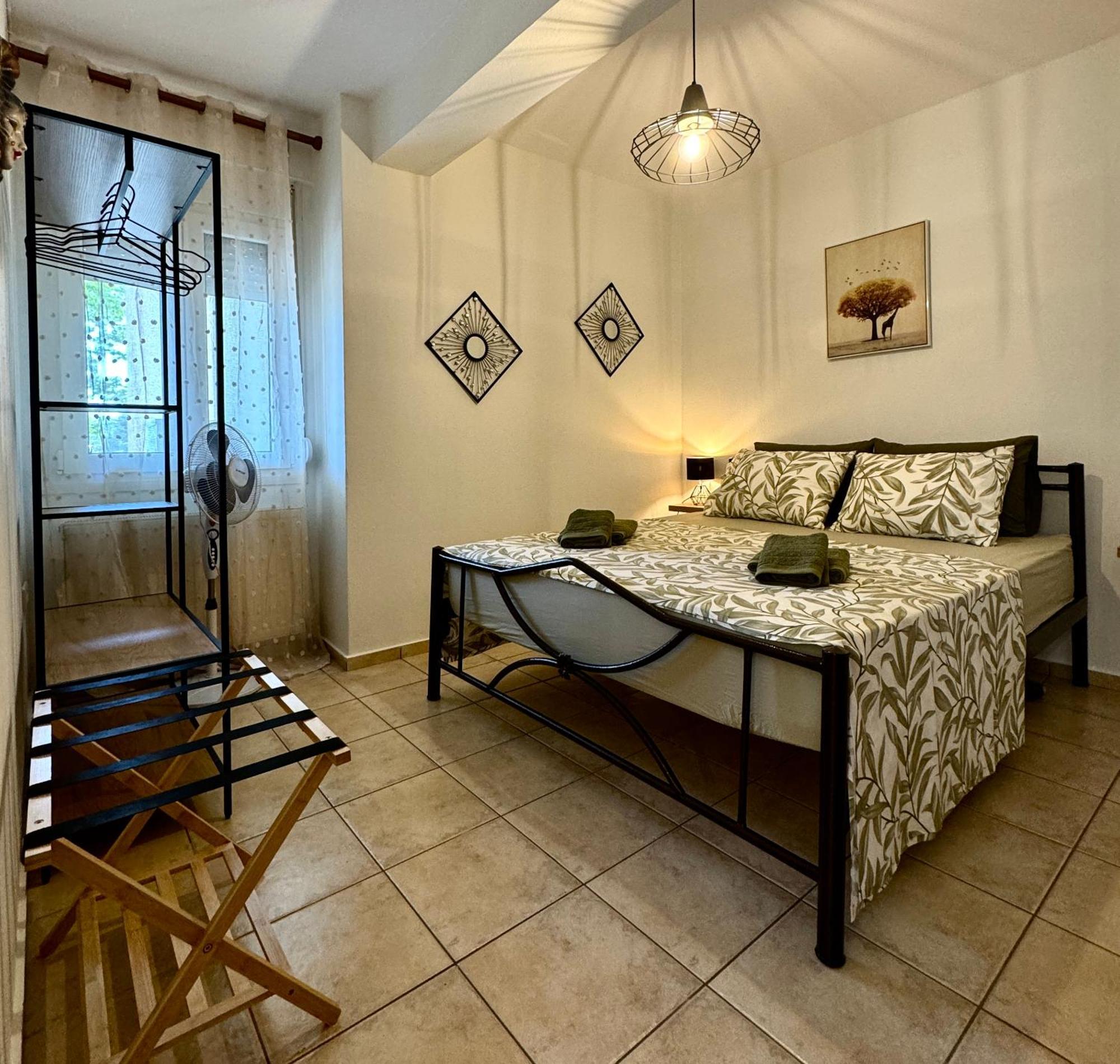 Agis Apartment Kavála ภายนอก รูปภาพ